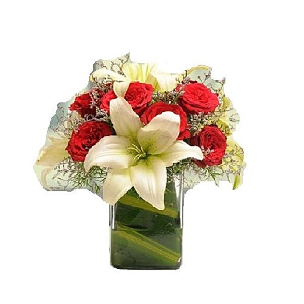 Buy Ferns N Petals Flower Bouquet Roses N Lilies Pc Online At Best