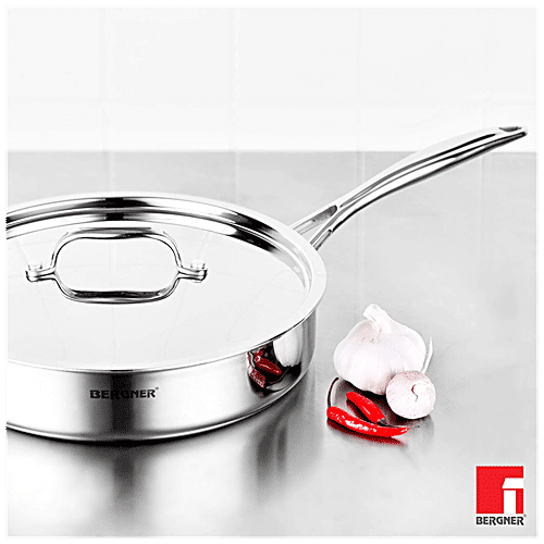 https://www.bigbasket.com/media/uploads/p/l/40227032-5_1-bergner-argent-tri-ply-stainless-steel-saute-pan-with-lid-26-cm-induction-base-silver.jpg