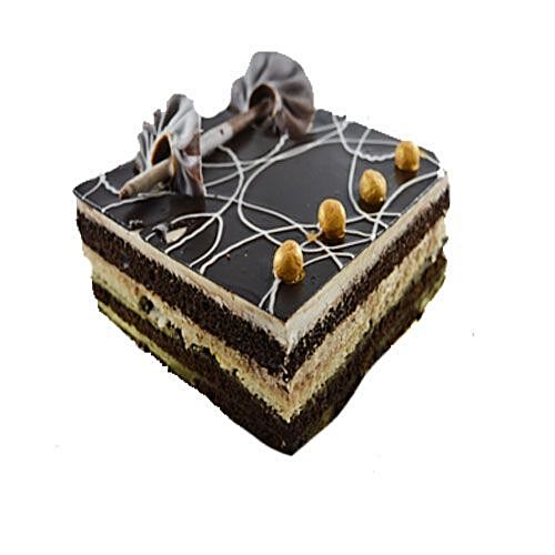 The Chocolate Room Fresh Cake Cake Of The Month Swiss Truffle 500 G