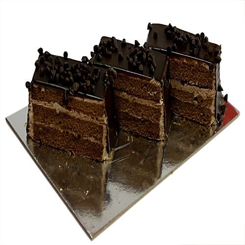 Buy Cakes & Bakes Pastry - Choco Chip Online at Best Price of Rs null ...