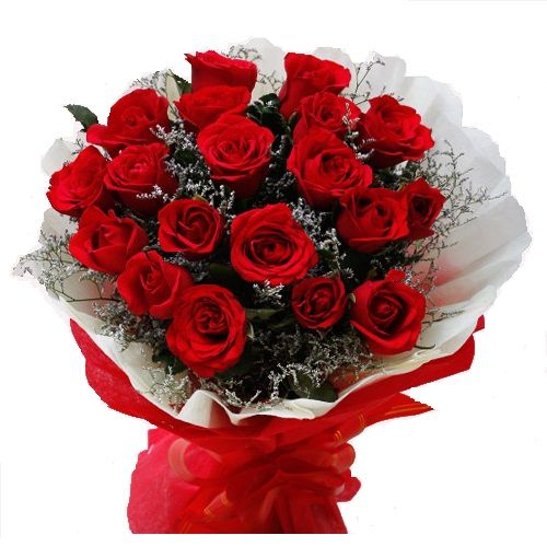 Buy Mayaflowerscom Flower Bouquet Generous Roses 12 Red Roses In Red ...