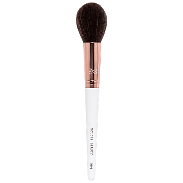 Blush Brush: Makeup tools for beginners in Nigeria | fab.ng