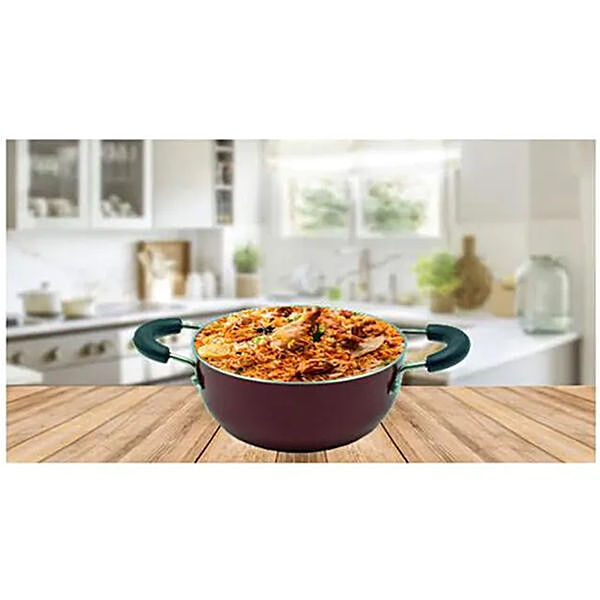 https://www.bigbasket.com/media/uploads/p/xl/40268210_8-le-kaviraj-non-stick-mini-deep-kadhai-durable-16-cm-maroon.jpg