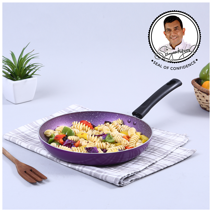 https://www.bigbasket.com/media/uploads/p/xxl/40274334-9_2-wonderchef-wonderchef-tivoli-fry-pan-24-cm-diameter-15-l-capacity-aluminium-non-stick-induction-bottom.jpg