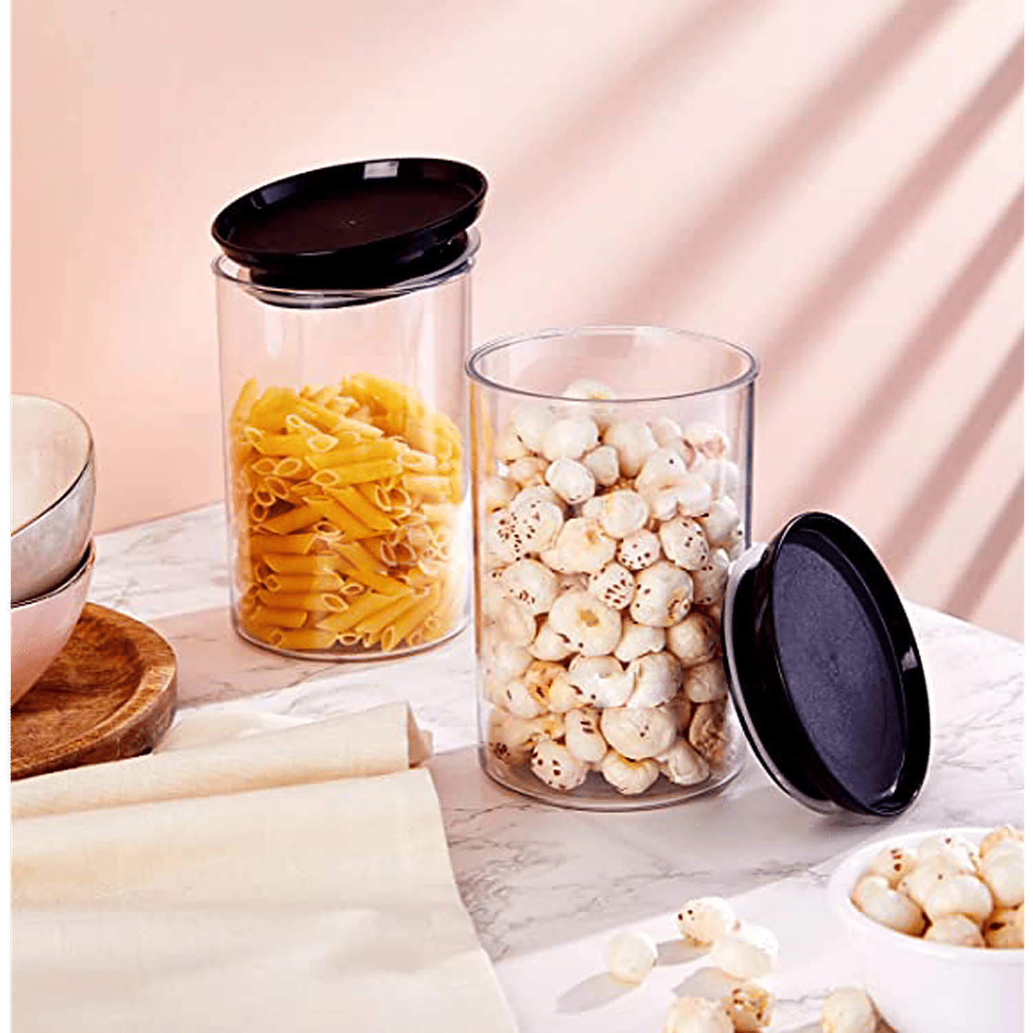 https://www.bigbasket.com/media/uploads/p/xxl/40297560-5_3-youbee-plastic-kitchen-storage-container-set-air-tight-transparent-stackable-black-lid.jpg